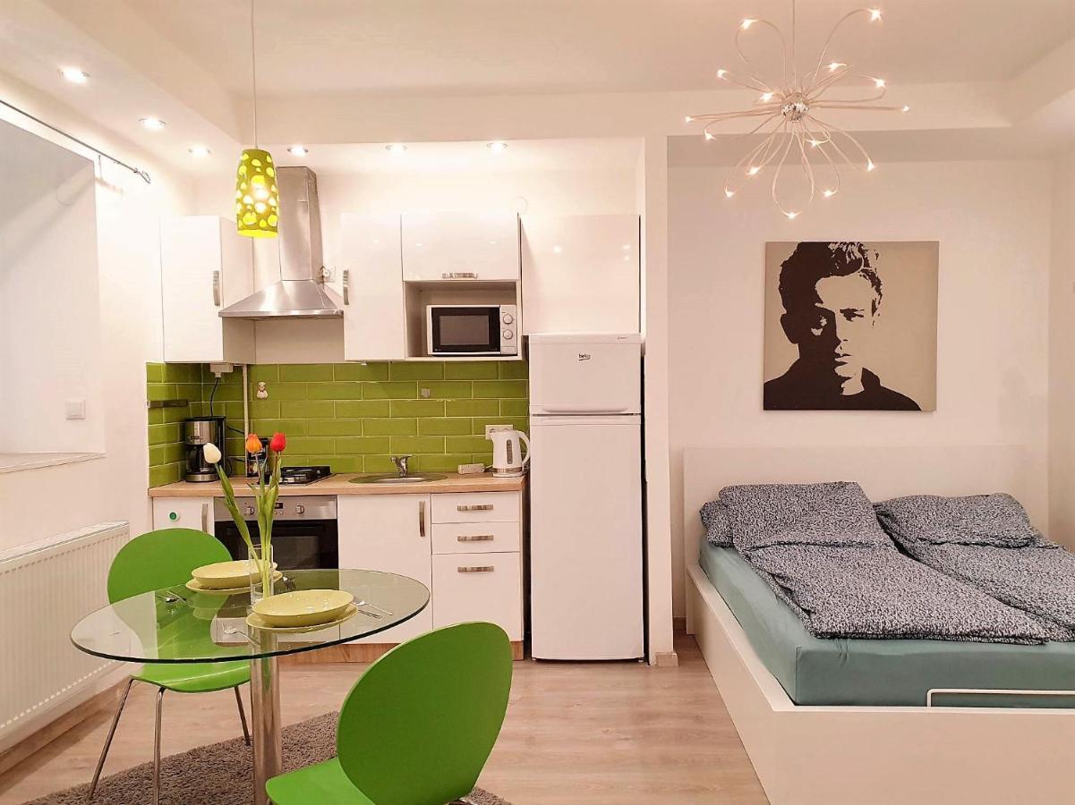 Unique Offer, Two In One! 2 Studio Egyuett Budapešť