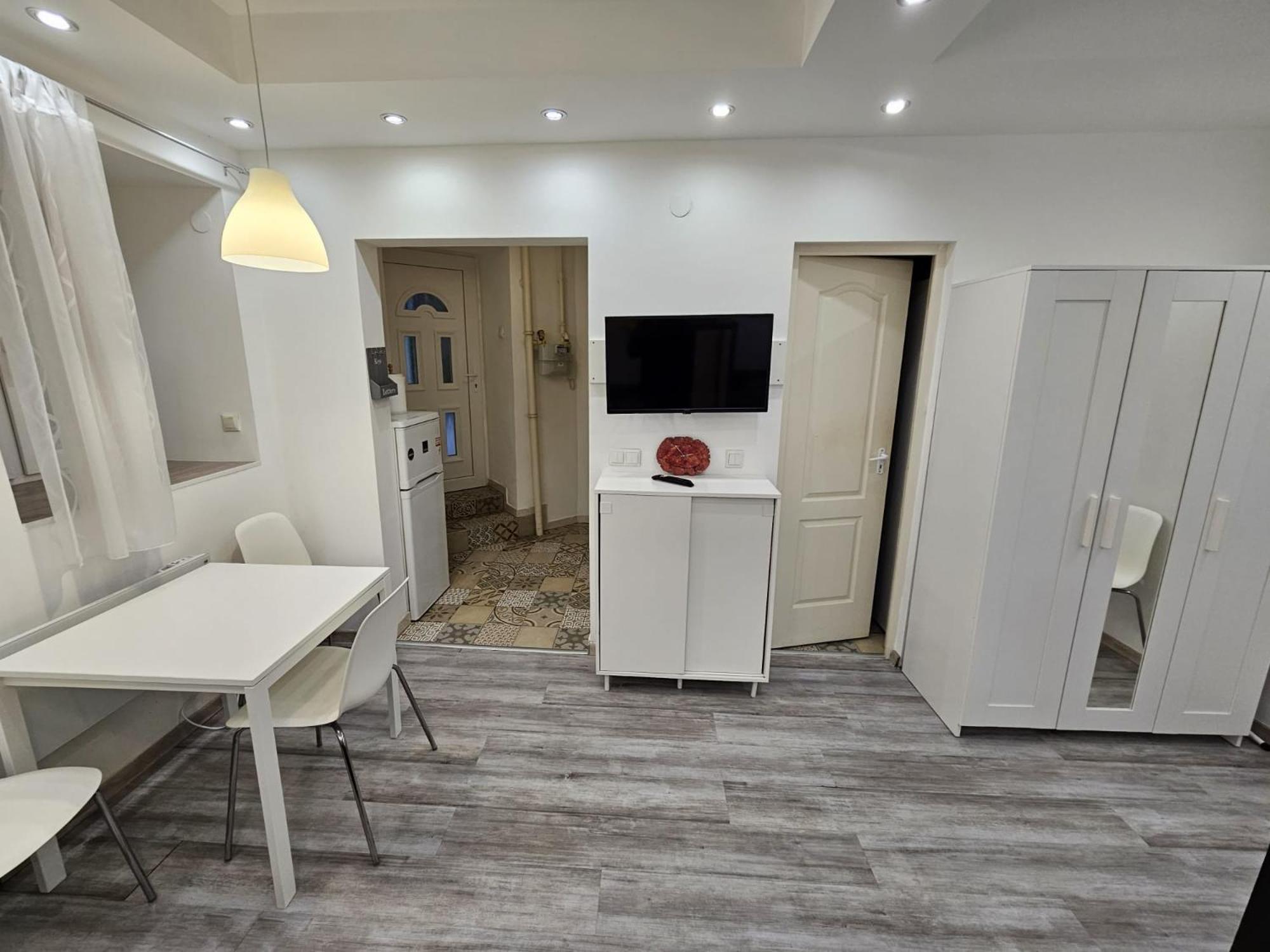 Unique Offer, Two In One! 2 Studio Egyuett Apartmán Budapešť